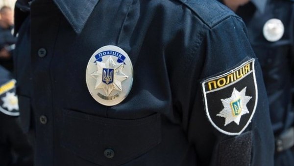 У Харкові чоловік на викраденому авто збив поліцейського, оголошено операцію "Перехоплення"